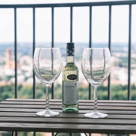 Neu Proud Skyline Im Augsburger Hotelturm 2 Balkone Аугсбург