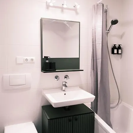 Apartment Neu Proud Skyline Im Augsburger Hotelturm 2 Balkone *
