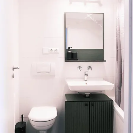 Neu Proud Skyline Im Augsburger Hotelturm 2 Balkone Apartment Augsburg