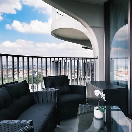 Neu Proud Skyline Im Augsburger Hotelturm 2 Balkone *
